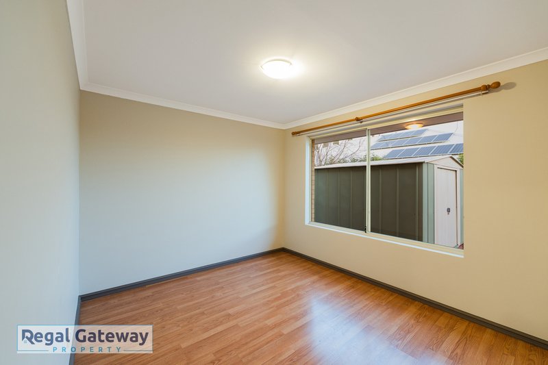 Photo - 3 Tarlo Mews, Aubin Grove WA 6164 - Image 9