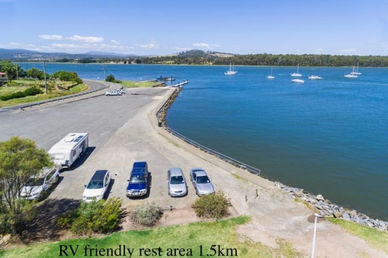 Photo - 3 Taroona Street, Gravelly Beach TAS 7276 - Image 5