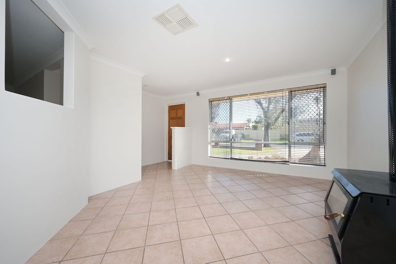 Photo - 3 Tathra Way, Clarkson WA 6030 - Image 6