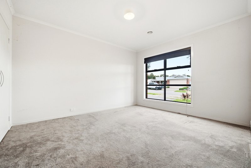 Photo - 3 Tea Tree Court, Lyndhurst VIC 3975 - Image 3