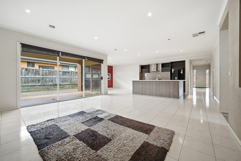 Photo - 3 Tea Tree Court, Lyndhurst VIC 3975 - Image 5
