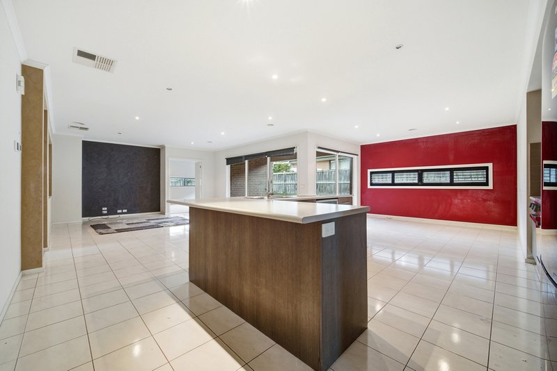 Photo - 3 Tea Tree Court, Lyndhurst VIC 3975 - Image 6