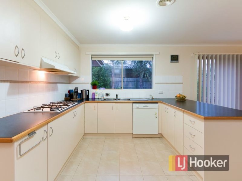 Photo - 3 Tekarra Drive, Hampton Park VIC 3976 - Image 2