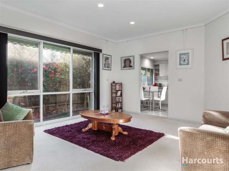 Photo - 3 Telfer Court, Rowville VIC 3178 - Image 5