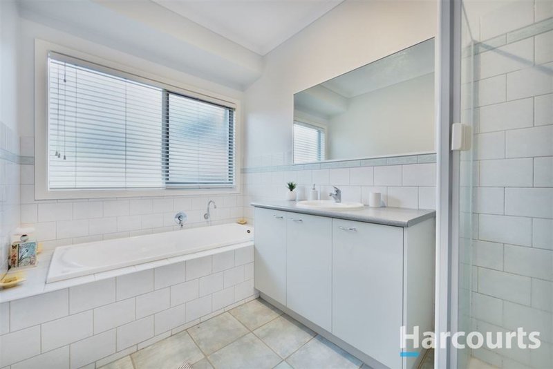 Photo - 3 Telfer Court, Rowville VIC 3178 - Image 7