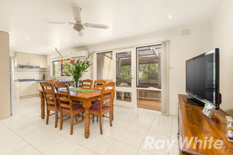 Photo - 3 Telopea Place, Burwood East VIC 3151 - Image 3