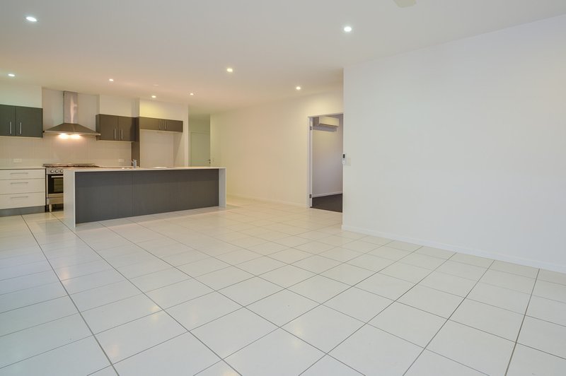 Photo - 3 Telopea Place, Kirkwood QLD 4680 - Image 2