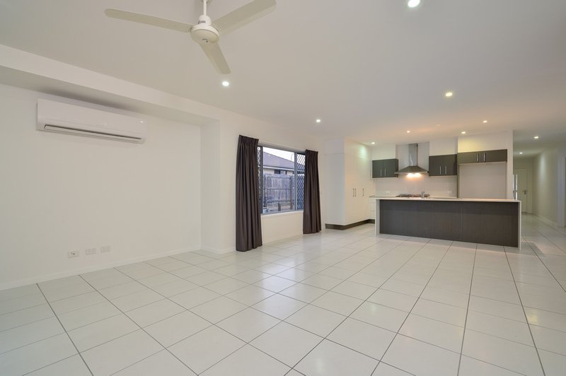 Photo - 3 Telopea Place, Kirkwood QLD 4680 - Image 7