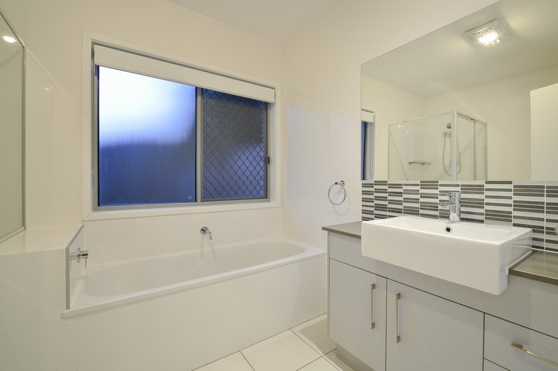 Photo - 3 Telopea Place, Kirkwood QLD 4680 - Image 16