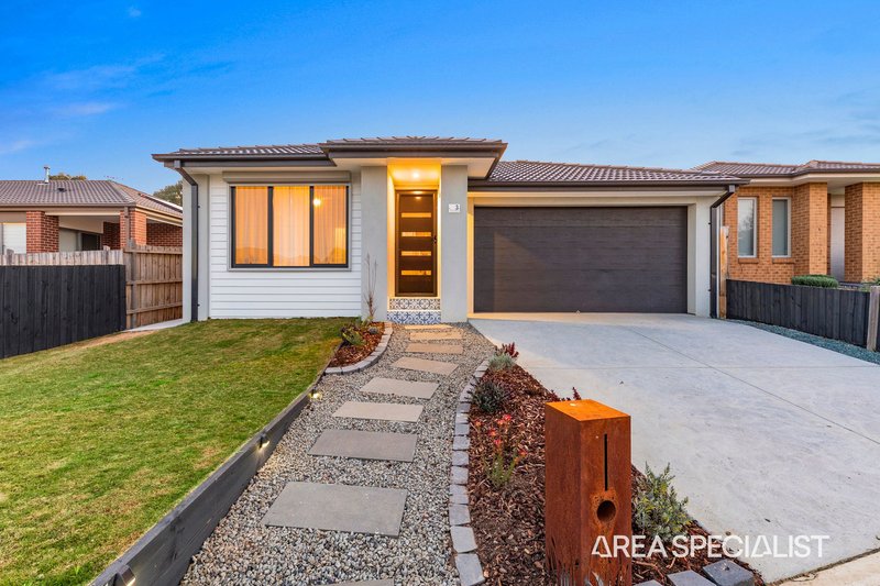 Photo - 3 Teressa Way, Pakenham VIC 3810 - Image 2