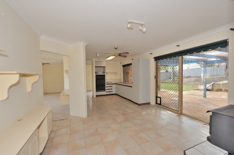 Photo - 3 The Ramble , Parmelia WA 6167 - Image 16