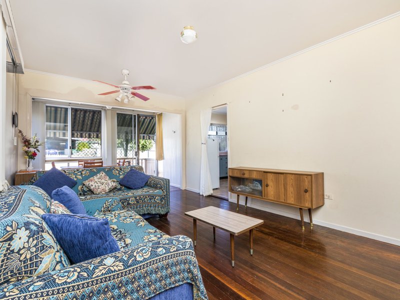 Photo - 3 Thomas Street, Goodna QLD 4300 - Image 5