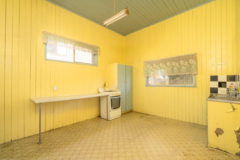 Photo - 3 Thorn Street, Ipswich QLD 4305 - Image 15