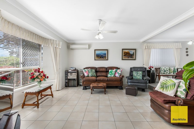 Photo - 3 Thorne Road, Birkdale QLD 4159 - Image 3