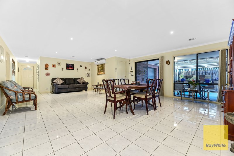 Photo - 3 Tilmouth Place, Narre Warren South VIC 3805 - Image 8