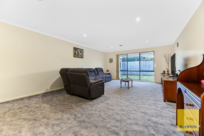 Photo - 3 Tilmouth Place, Narre Warren South VIC 3805 - Image 9