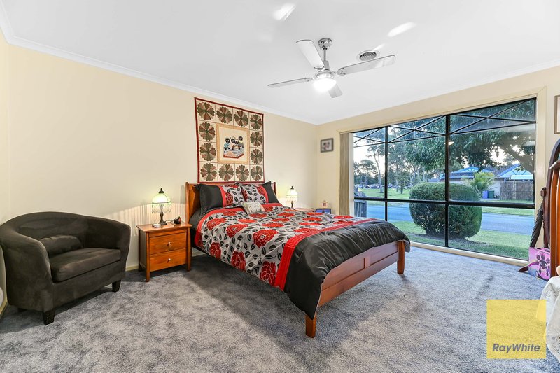 Photo - 3 Tilmouth Place, Narre Warren South VIC 3805 - Image 11