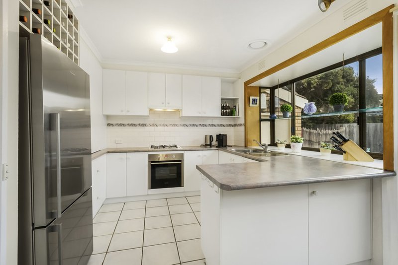 Photo - 3 Tilney Close, Mulgrave VIC 3170 - Image 3