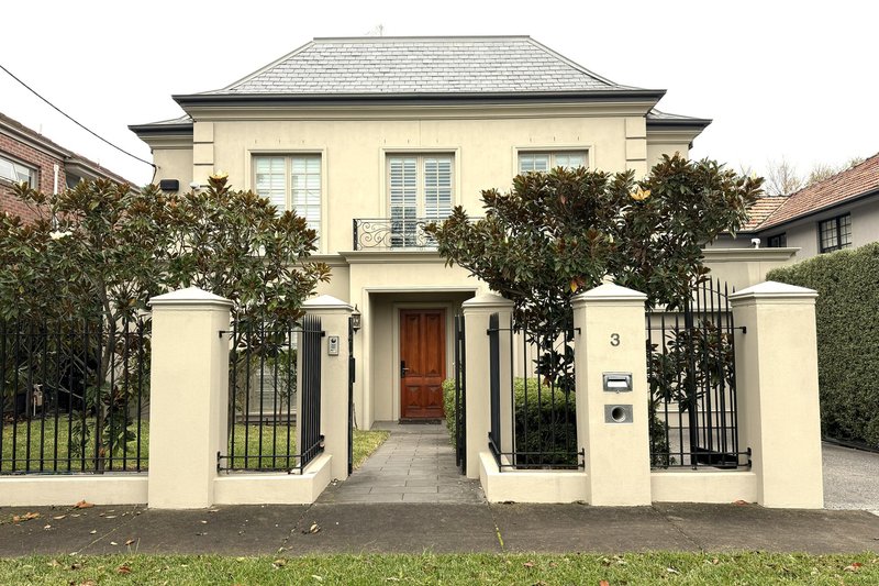 Photo - 3 Tiro Court, Hawthorn East VIC 3123 - Image 1