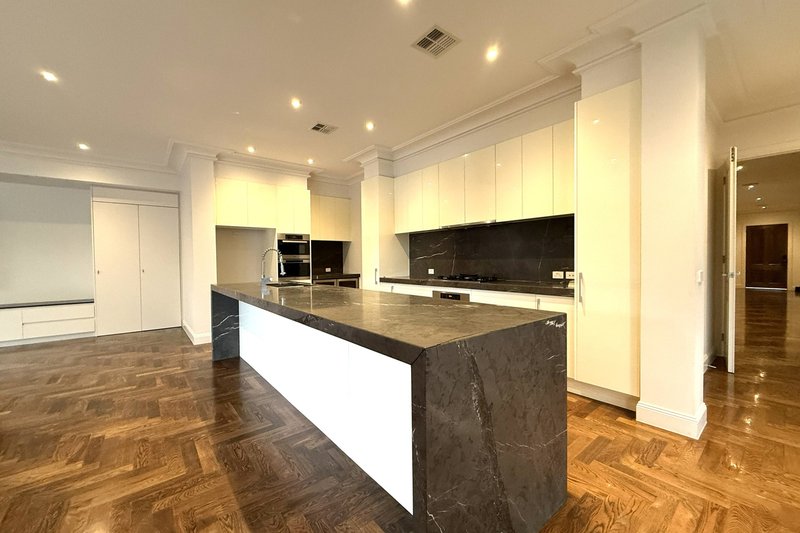 Photo - 3 Tiro Court, Hawthorn East VIC 3123 - Image 4