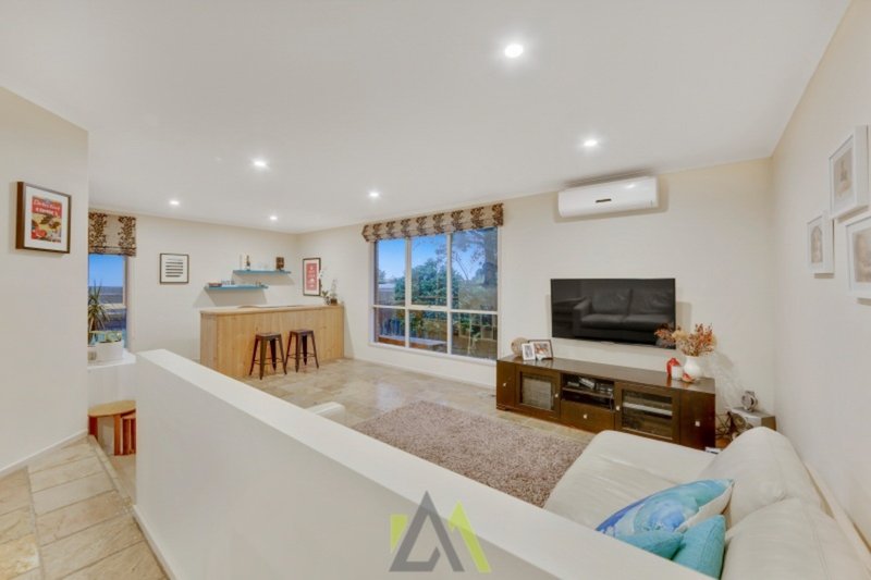 Photo - 3 Tisdall Drive, Langwarrin VIC 3910 - Image 8