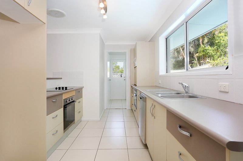 Photo - 3 Tivoli Court, Carrara QLD 4211 - Image 3