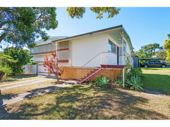 Photo - 3 Togar Street, Mansfield QLD 4122 - Image 10