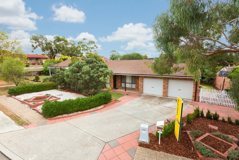 Photo - 3 Tovey Place, Florey ACT 2615 - Image 4