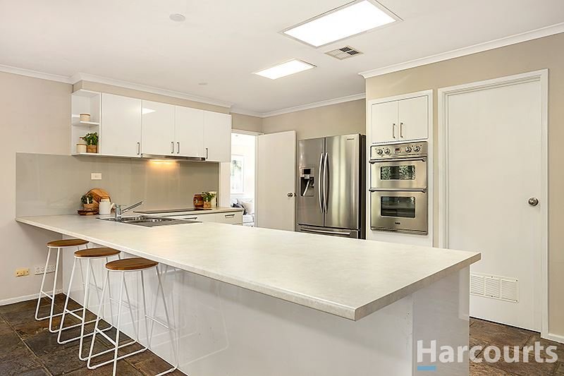 Photo - 3 Townview Avenue, Wantirna South VIC 3152 - Image 5