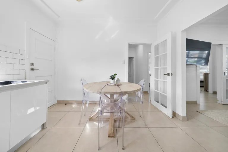 Photo - 3 Treloar Crescent, Chester Hill NSW 2162 - Image 2