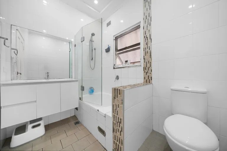Photo - 3 Treloar Crescent, Chester Hill NSW 2162 - Image 3