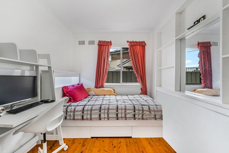 Photo - 3 Trevanna Street, Busby NSW 2168 - Image 8