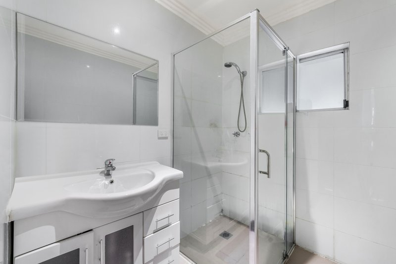 Photo - 3 Trevanna Street, Busby NSW 2168 - Image 11