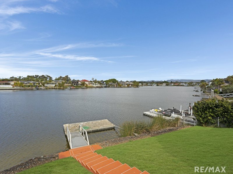 Photo - 3 Trimaran Place, Clear Island Waters QLD 4226 - Image 17