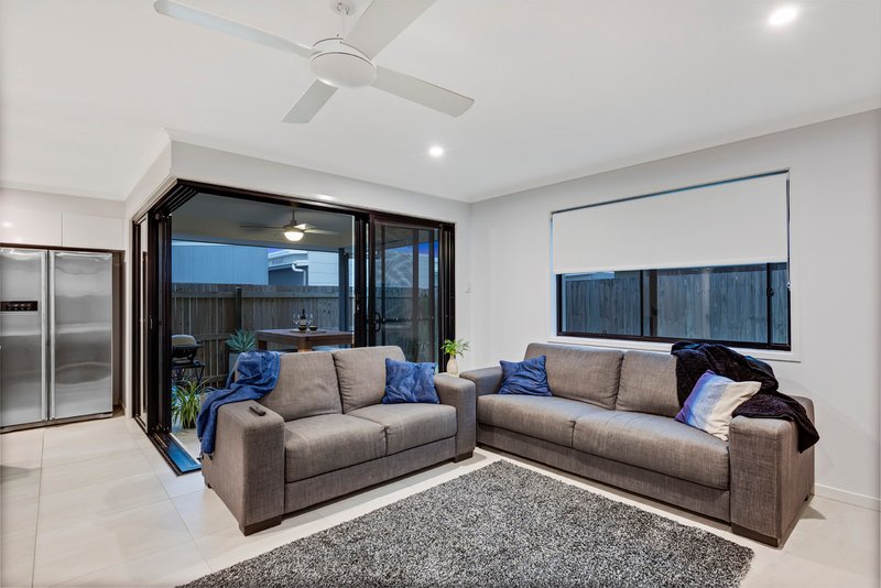 Photo - 3 Triumph Street, Birtinya QLD 4575 - Image 4