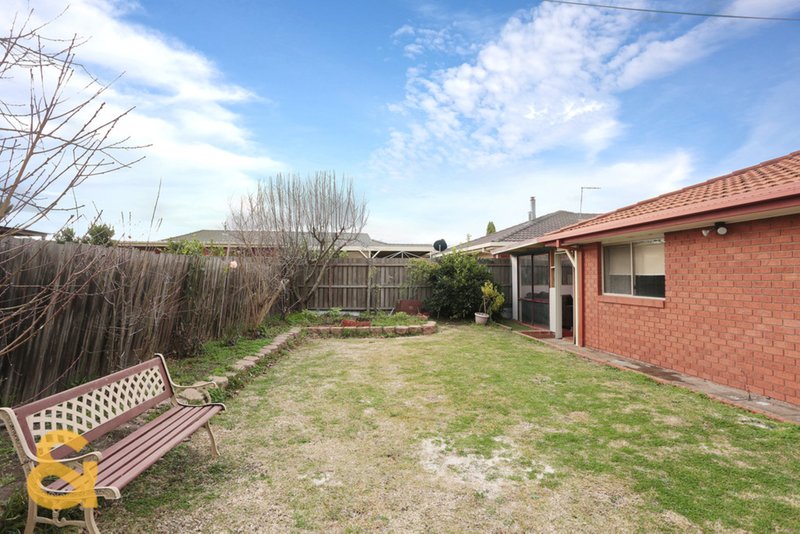 Photo - 3 Truscott Avenue, Roxburgh Park VIC 3064 - Image 11