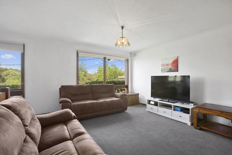 Photo - 3 Turner Court, Glen Waverley VIC 3150 - Image 3