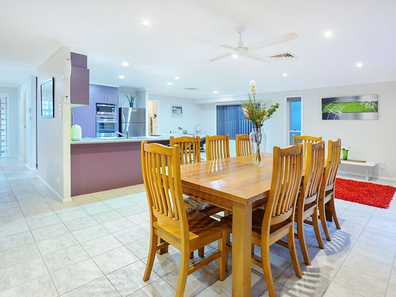 Photo - 3 Turpentine Court, Albany Creek QLD 4035 - Image 6