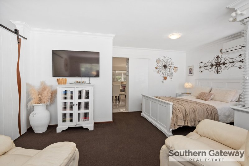 Photo - 3 Turpin Place, Parmelia WA 6167 - Image 12