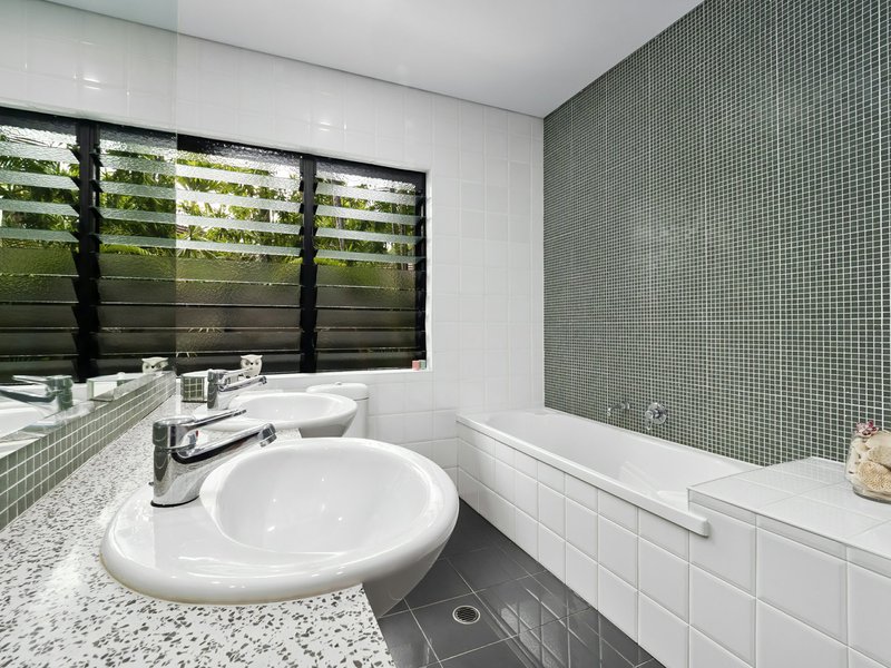 Photo - 3 Turtle Close, Clifton Beach QLD 4879 - Image 19