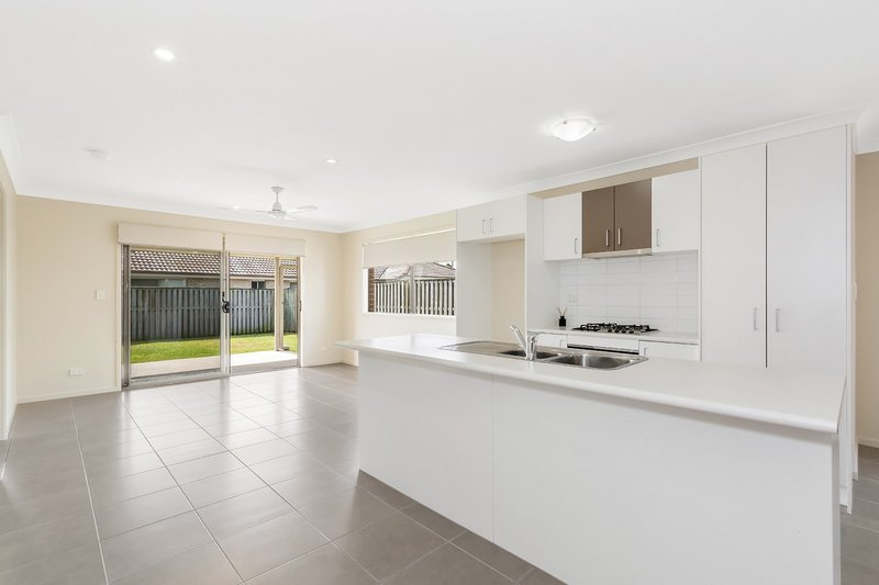 Photo - 3 Undarra Street, Pimpama QLD 4209 - Image 3