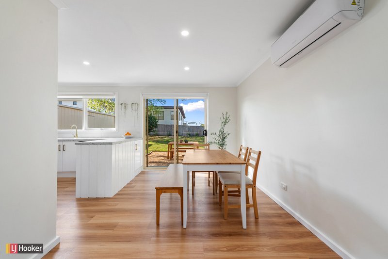 Photo - 3 Uplands Avenue, Lakes Entrance VIC 3909 - Image 6