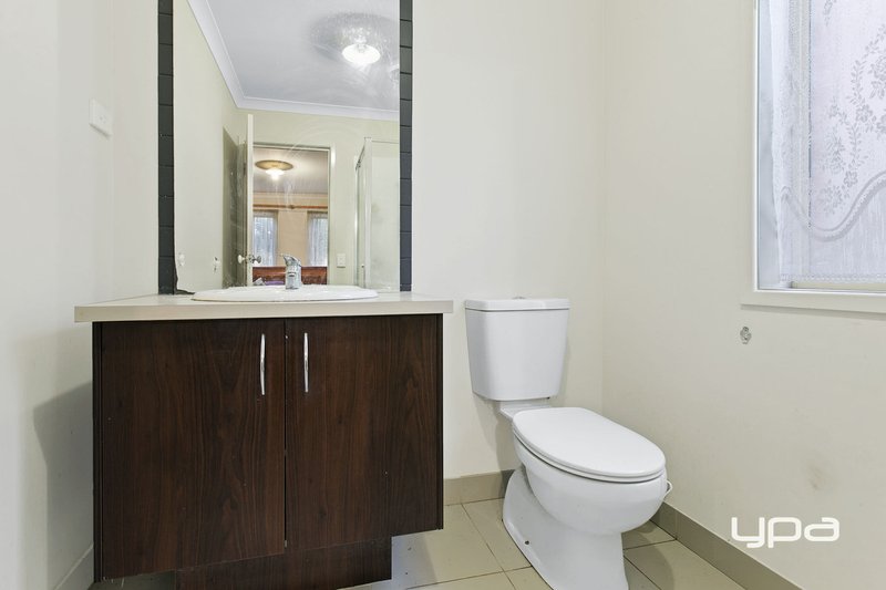 Photo - 3 Ure Street, St Albans VIC 3021 - Image 9