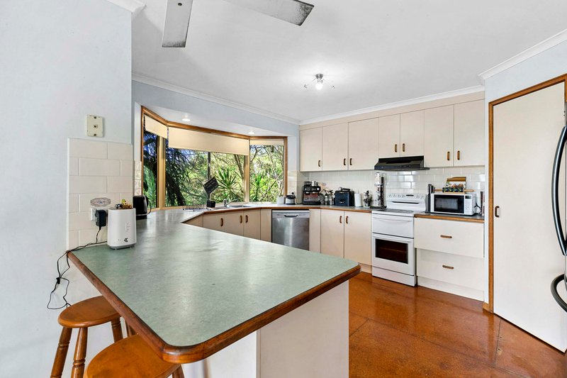 Photo - 3 Vale Close, Craignish QLD 4655 - Image 7