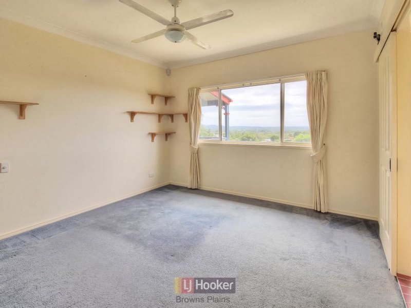 Photo - 3 Vella Place, Edens Landing QLD 4207 - Image 8