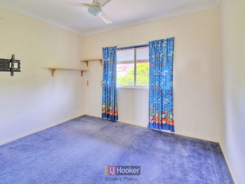 Photo - 3 Vella Place, Edens Landing QLD 4207 - Image 9