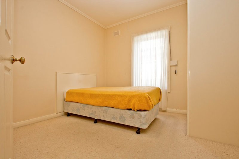 Photo - 3 Verco Avenue, Campbelltown SA 5074 - Image 9