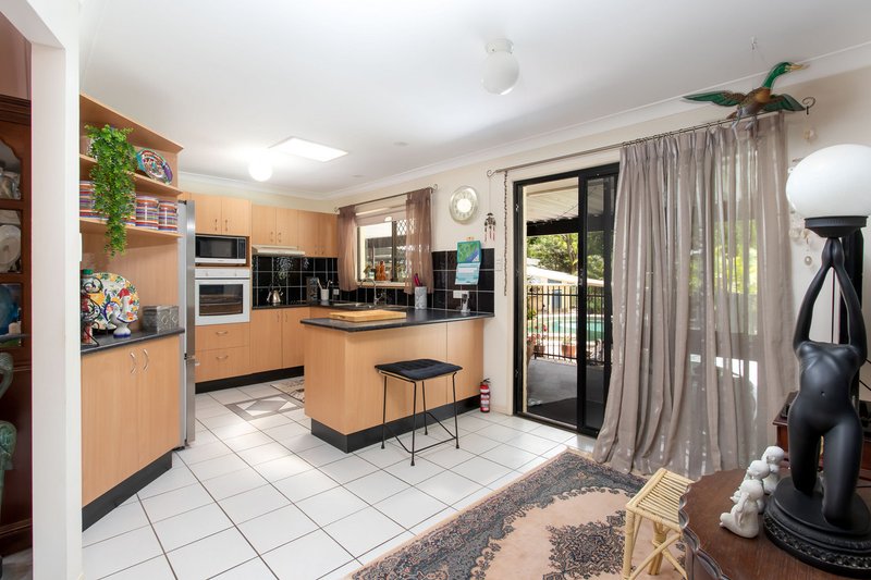 Photo - 3 Veronica Avenue, Daisy Hill QLD 4127 - Image 17