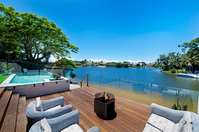 Photo - 3 Vevey Street, Mermaid Waters QLD 4218 - Image 5