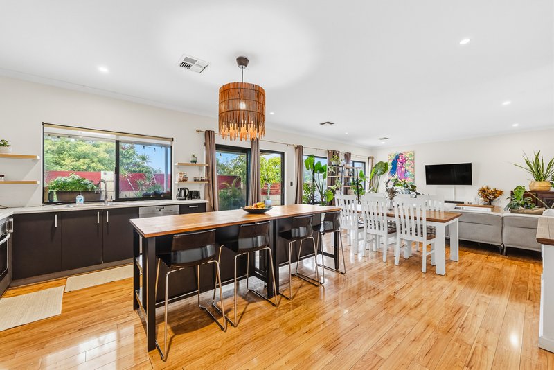 Photo - 3 Vidler Street, Cloverdale WA 6105 - Image 1